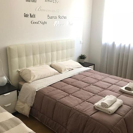 The Little House In Bergamo Apartment ภายนอก รูปภาพ