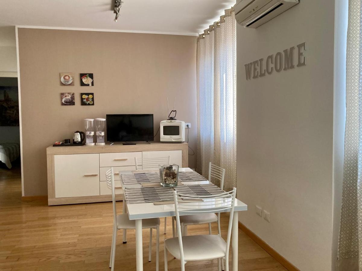 The Little House In Bergamo Apartment ภายนอก รูปภาพ